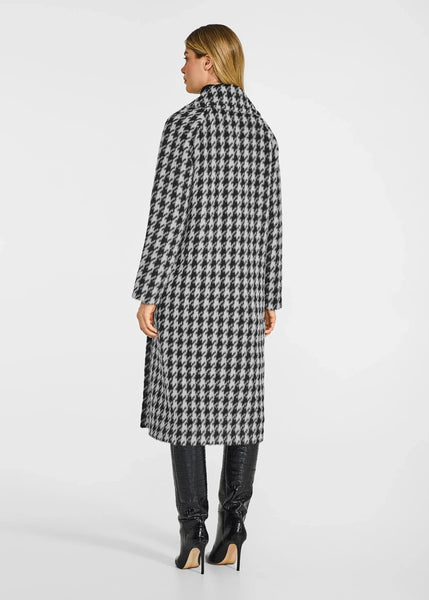SENTALER Houndstooth Suri Alpaca Long Raglan Sleeve Notched Collar Coat (PRE-ORDER)