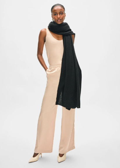 White + Warren Cashmere Travel Wrap- Black
