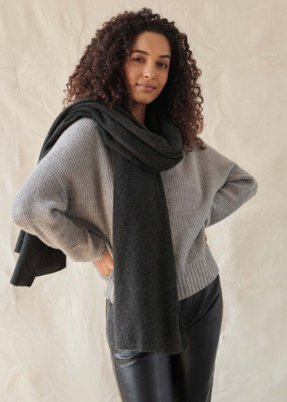 White + Warren Cashmere Travel Wrap- Charcoal Heather