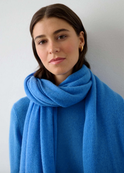 White + Warren Cashmere Travel Wrap- Cabana Blue