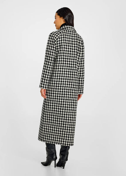 SENTALER Tweed Houndstooth Alpaca Long Ragian Sleeve Coat - Black & White Houndstooth