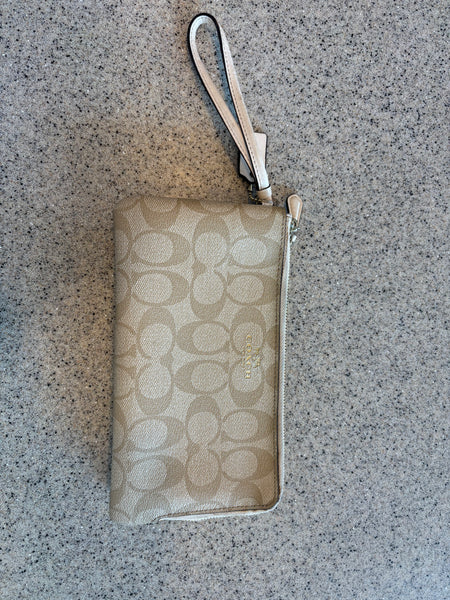 Pre-Loved Coach Cream Monogram Clutch