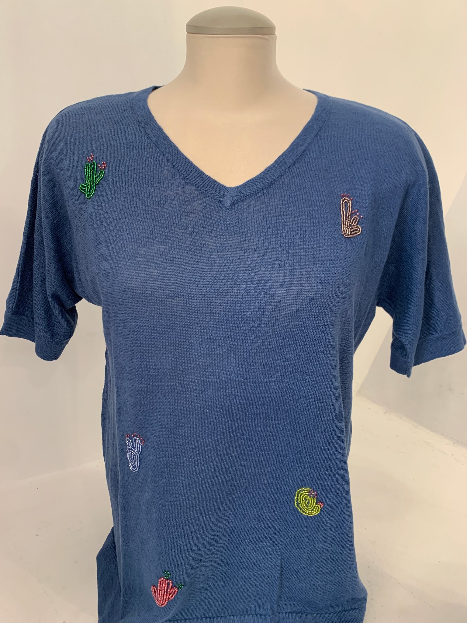 Esthème Cactus Motif Knit V-Neck